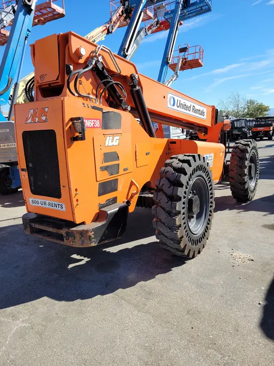 2015 SKYTRAK 6042 Forklift