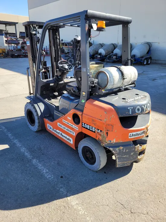 2018 Toyota 8FGU25 Warehouse Forklift