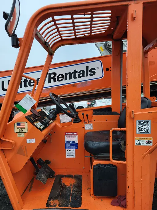 2016 SKYTRAK 6042 Forklift
