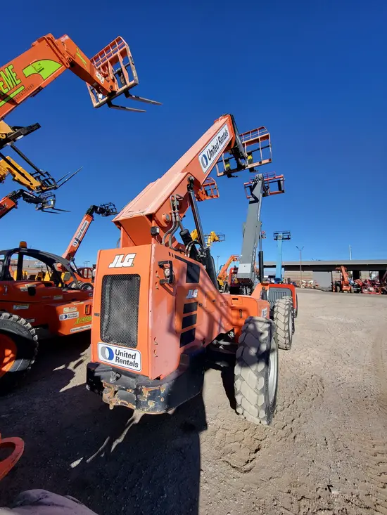 2017 SKYTRAK 8042 Forklift