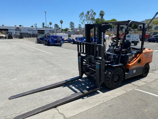2017 Doosan D55C-7 Warehouse Forklift