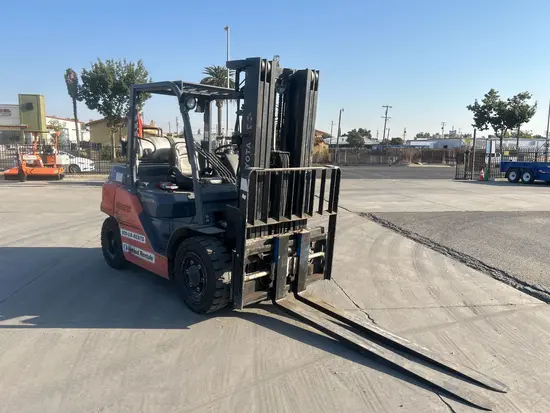 2017 Toyota 8FG35U Warehouse Forklift