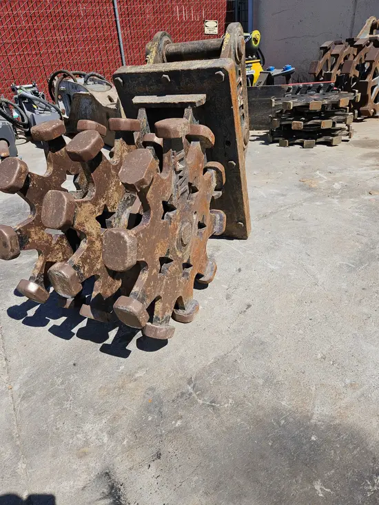 2016 Americ CWH-24"SUI24CW Compaction Attachment