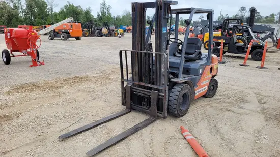 2017 Toyota 8FDU25 Warehouse Forklift