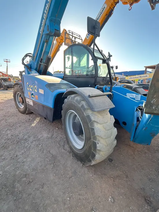 2018 Genie GTH-1256 Forklift