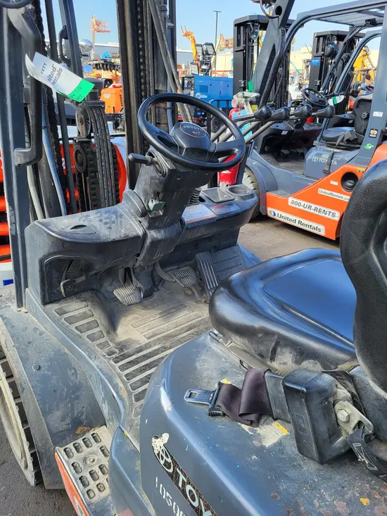 2016 Toyota 8FDU30 Warehouse Forklift