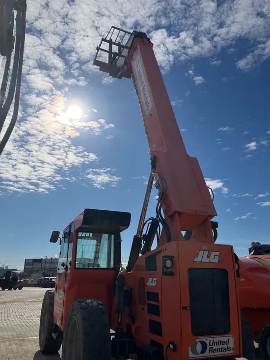 2016 SKYTRAK 6042 Forklift
