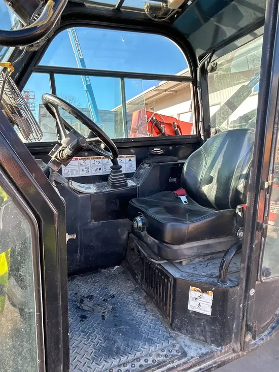 2015 Genie GTH-1056 Forklift