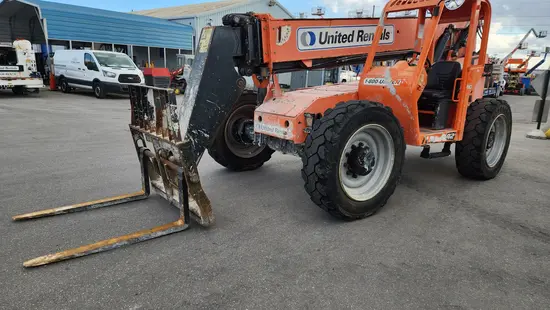 2016 SKYTRAK 6042 Forklift