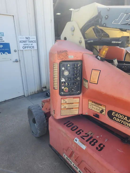 2012 JLG E400AJPN Articulating Boom Lift