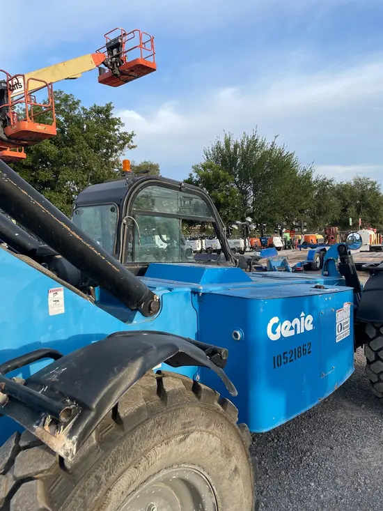 2016 Genie GTH-1056 Forklift