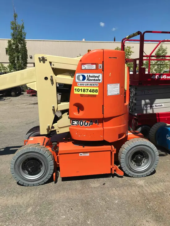 2013 JLG E300AJP Articulating Boom Lift
