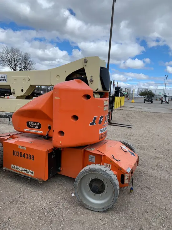 2015 JLG E400AJPN Articulating Boom Lift
