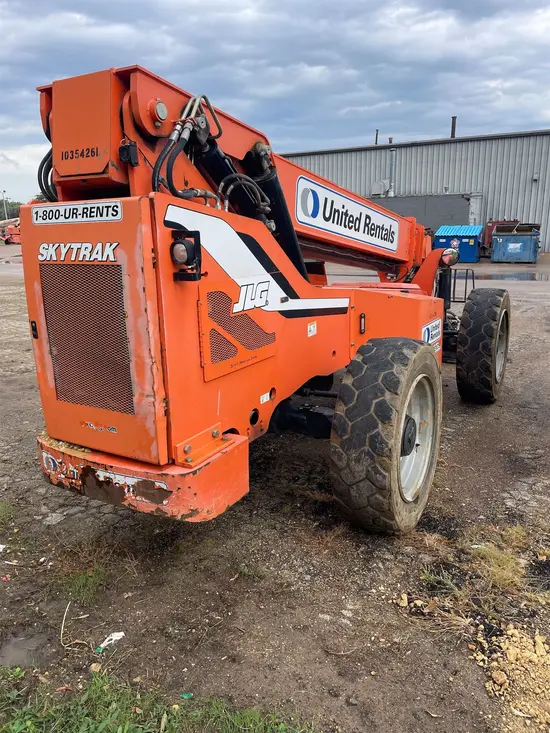 2015 SKYTRAK 8042 Forklift