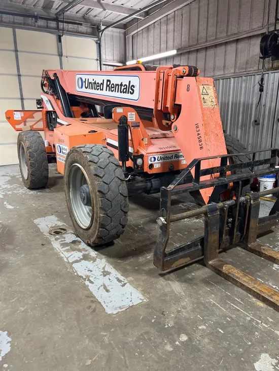 2015 SKYTRAK 8042 Forklift