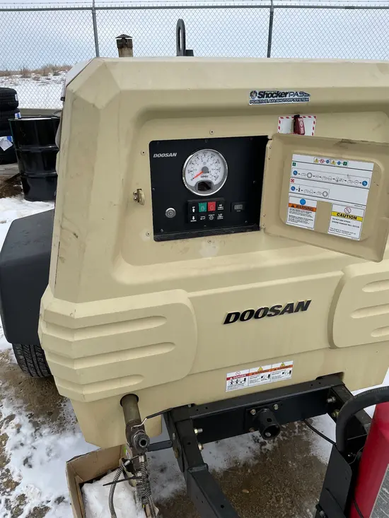 2019 Doosan P250/HP210 Air Compressor