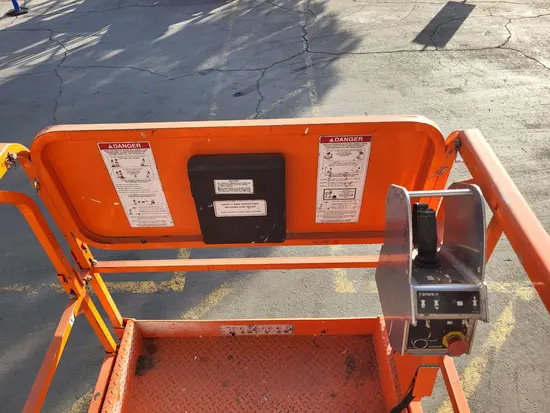 2018 Snorkel S4732E Scissor Lift