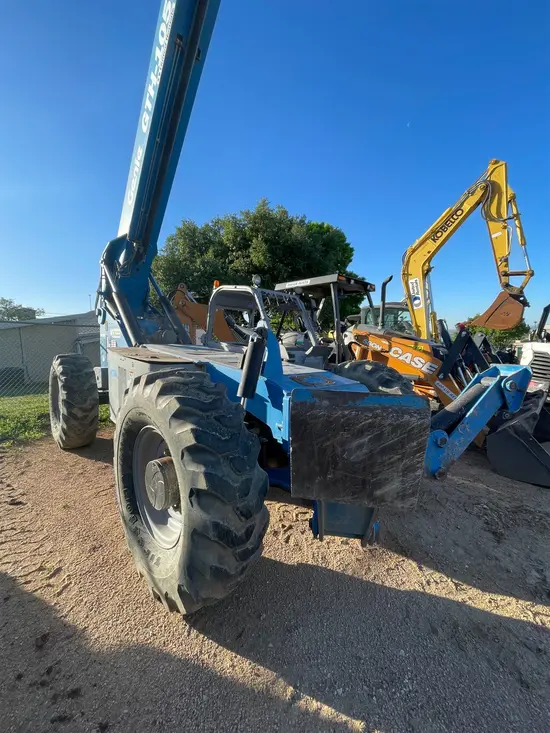 2014 SKYTRAK 8042 Forklift