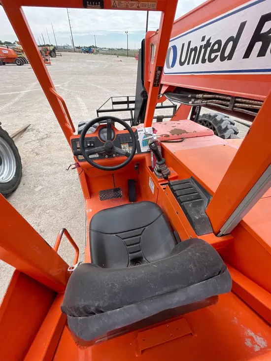 2016 SKYTRAK 8042 Forklift
