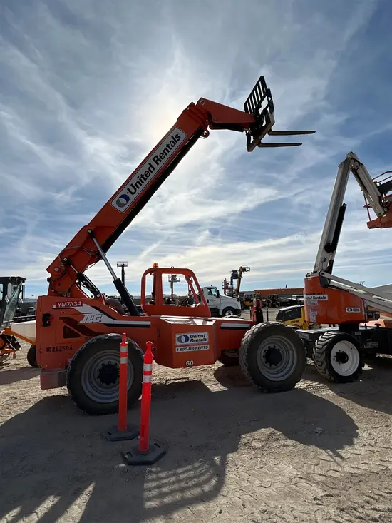 2015 SKYTRAK 6042 Forklift