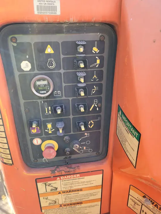 2013 JLG E400AJPN Articulating Boom Lift