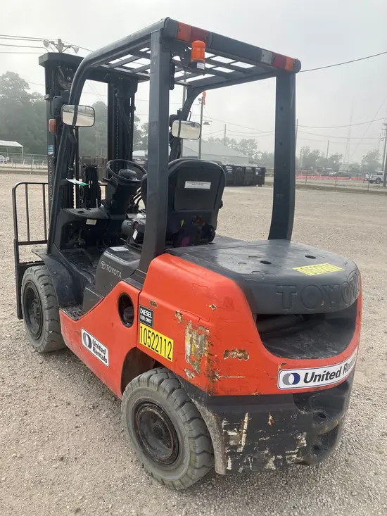 2016 Toyota 8FDU30 Warehouse Forklift