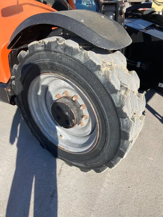 2016 JLG 1055 Forklift