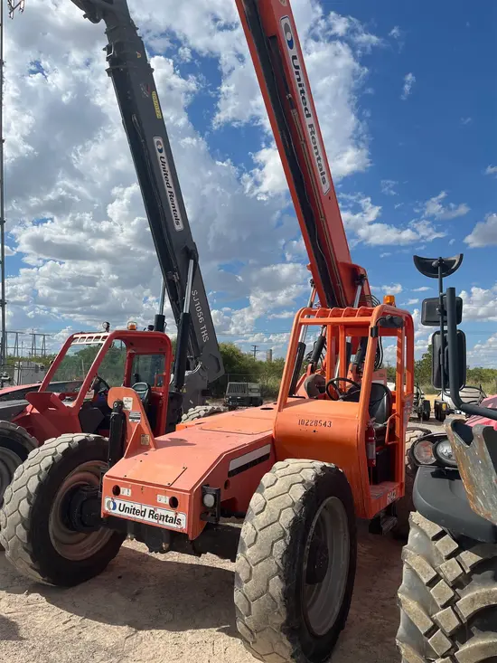 2014 SKYTRAK 6042 Forklift