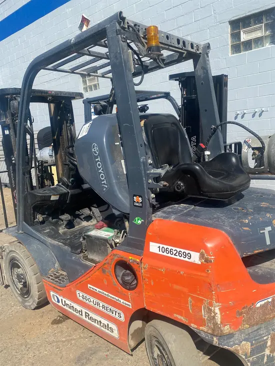 2017 Toyota 8FGU25 Warehouse Forklift