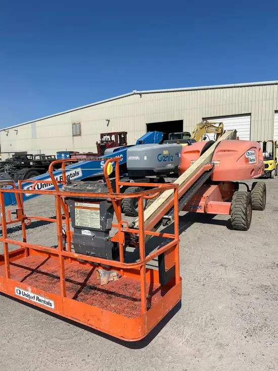 2013 JLG 400S Boom Lift
