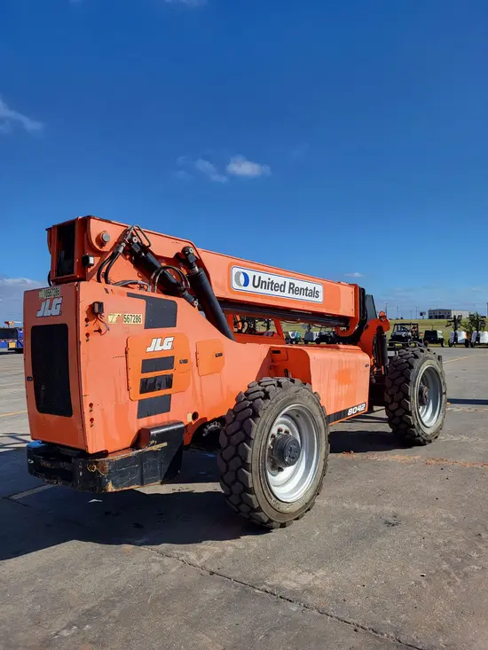 2017 SKYTRAK 8042 Forklift