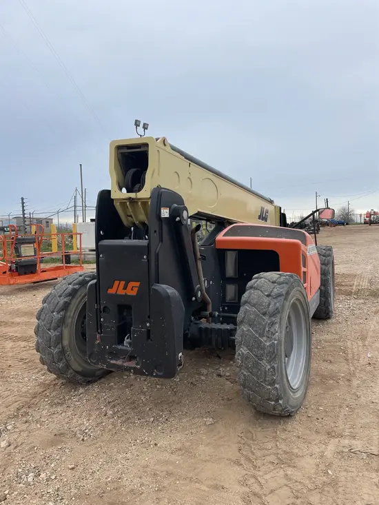 2017 JLG 943 Forklift