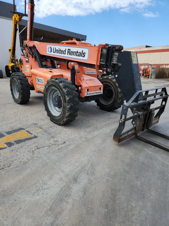 2016 SKYTRAK 6042 Forklift