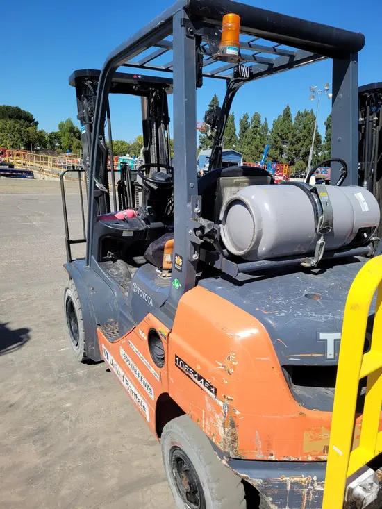 2017 Toyota 8FGU25 Warehouse Forklift