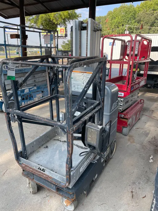 2016 JLG 20MVL Self-Propelled One-Person Lift