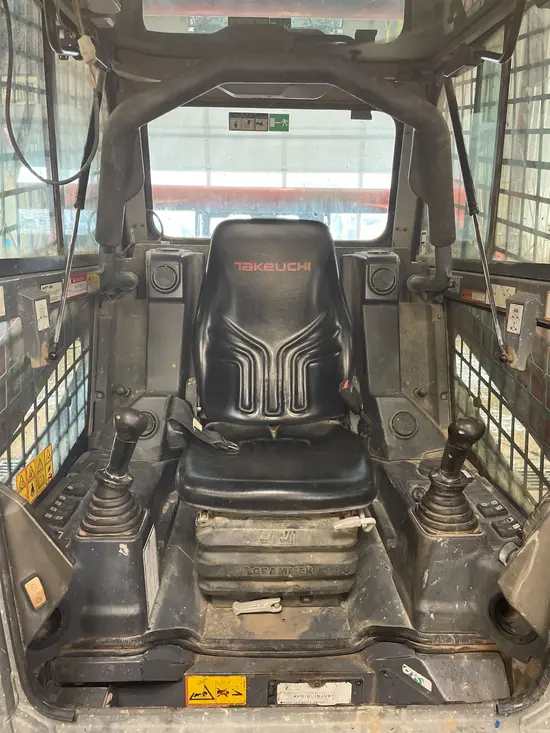 2017 Takeuchi TL10V2-CR Track Loader