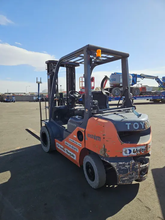2019 Toyota 8FGU25 Warehouse Forklift