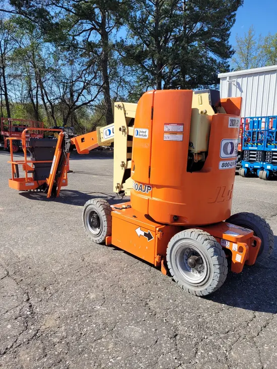 2014 JLG E300AJP Articulating Boom Lift