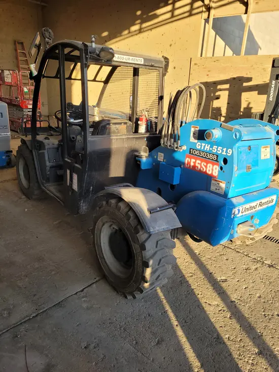 2017 Genie GTH-5519 Forklift