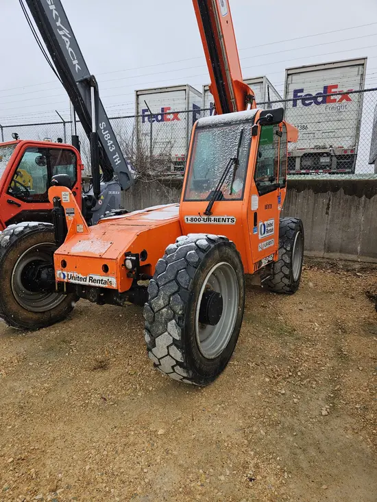 2017 SKYTRAK 6042 Forklift