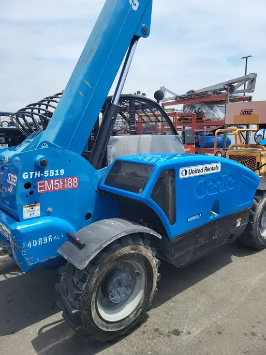 2017 Genie GTH-5519 Forklift