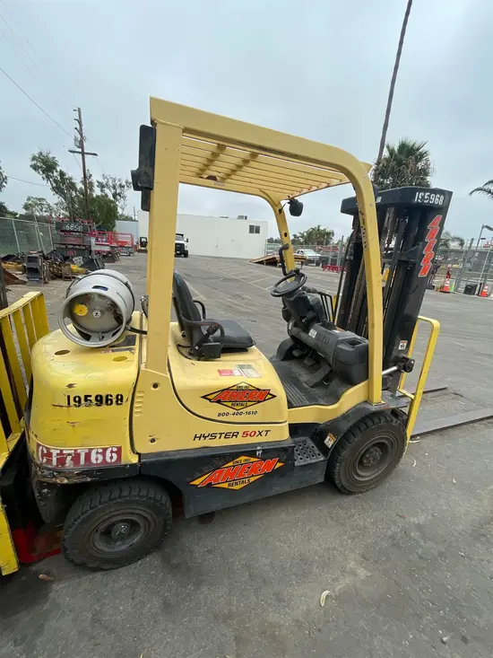 2017 HYSTER H50XT Warehouse Forklift