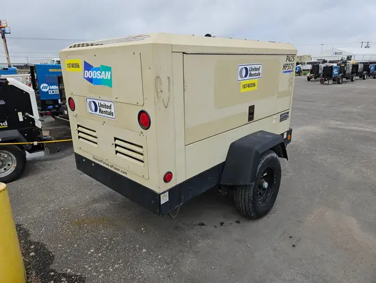 2018 Doosan P425/HP375WCUT4 Air Compressor