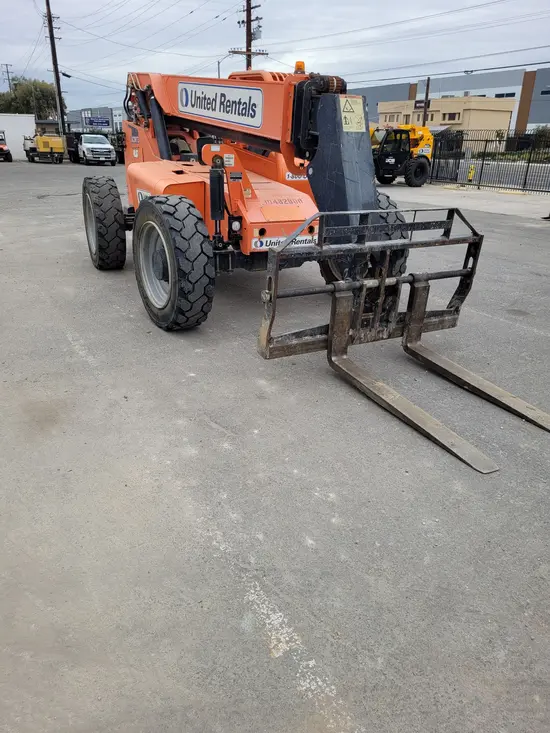 2016 SKYTRAK 6042 Forklift