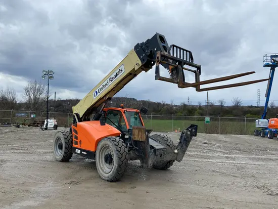 2016 JLG 1055 Forklift