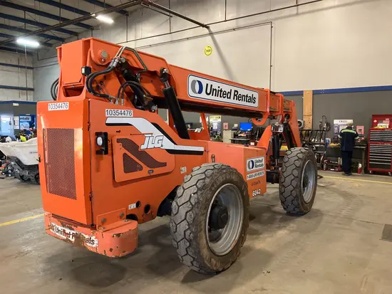 2015 SKYTRAK 6042 Forklift