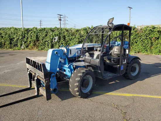 2015 Genie GTH-5519 Forklift