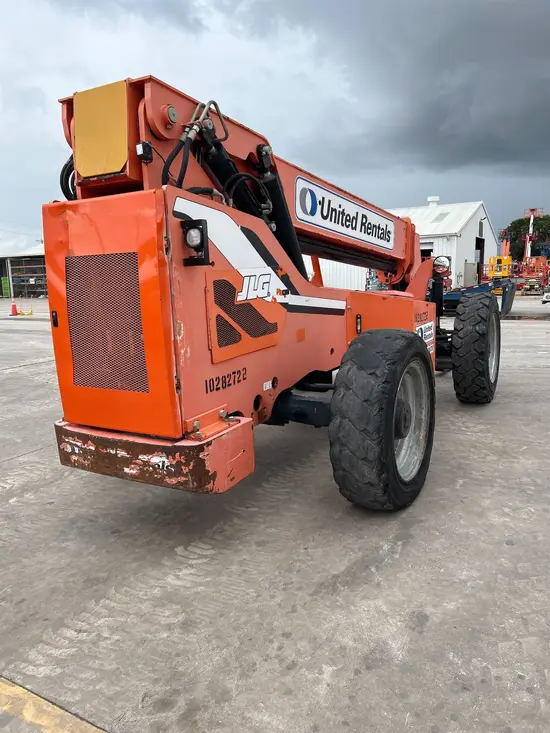 2014 SKYTRAK 8042 Forklift