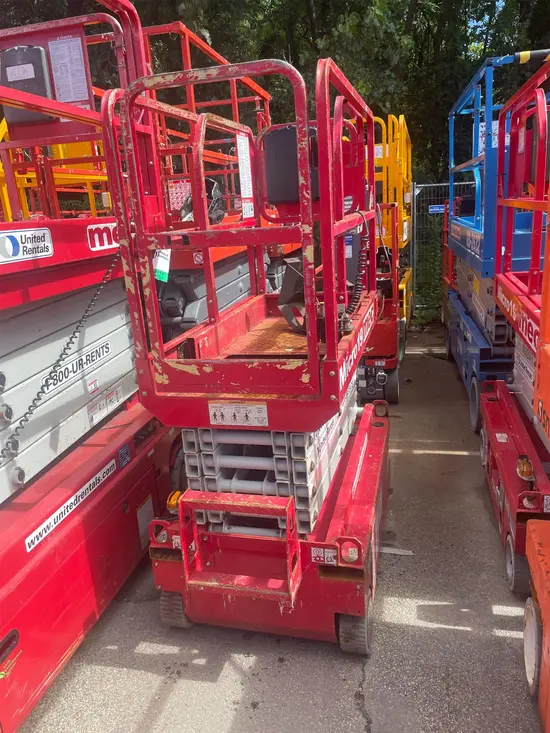 2018 MEC MICRO 19 Scissor Lift