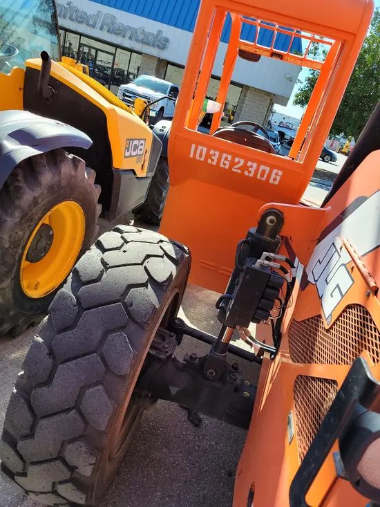 2015 SKYTRAK 6042 Forklift